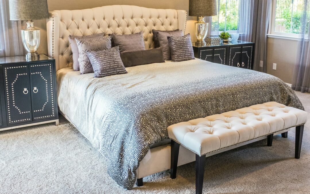Suite d’hôtel élégante, linge premium